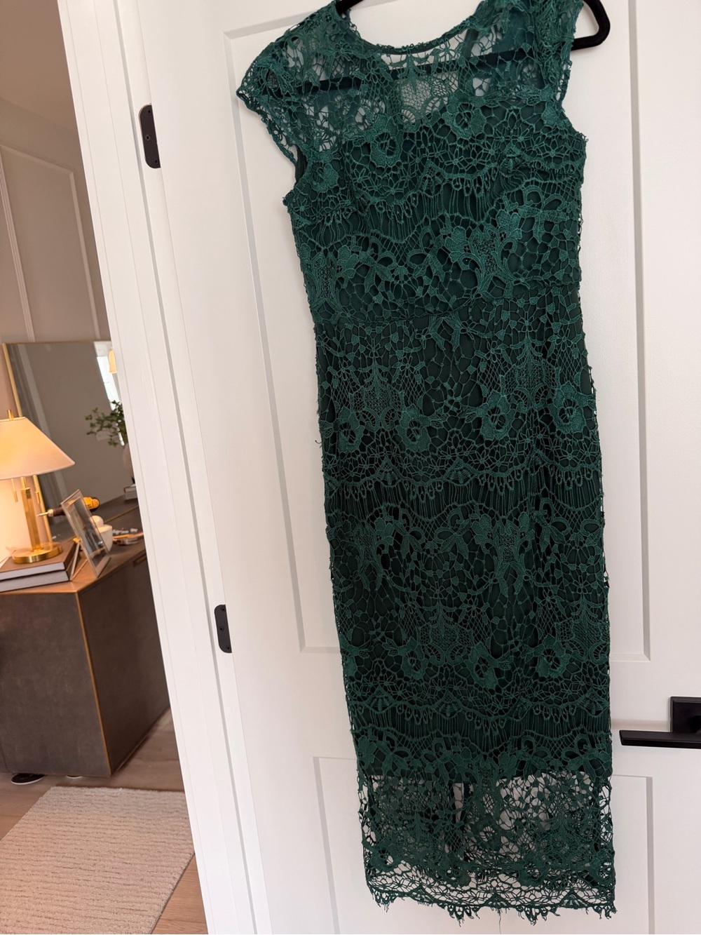 Women's Dark Green Lace Midi Dress - Elegant Cap Sleeve